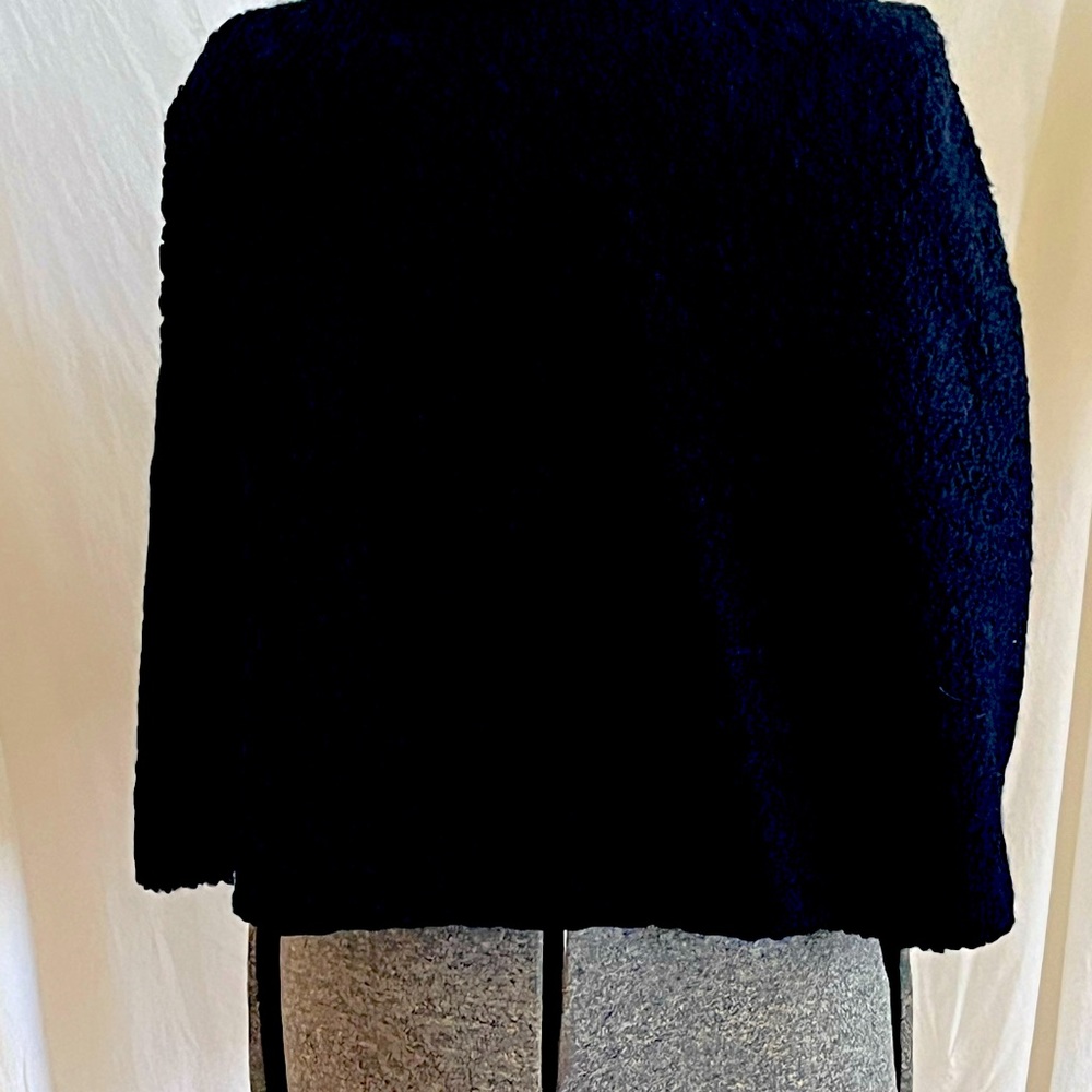 Shawl - Picture 2 of 2
